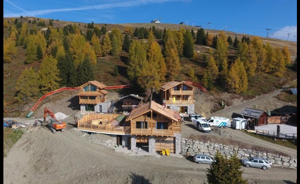 Drei Chalets auf dem Kronplatz